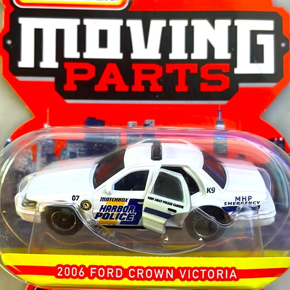 2006 Ford Crown Victoria 21/50 - Picture 1 of 8